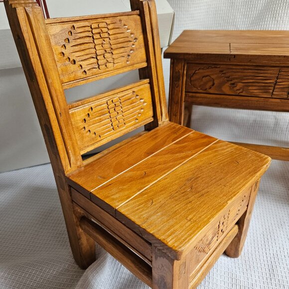 Josefina Table and Chairs IOB Retired - Picture 2 of 13